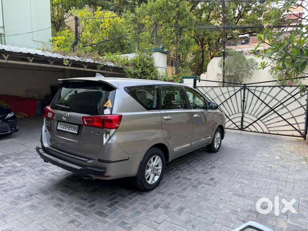 Toyota Innova Crysta