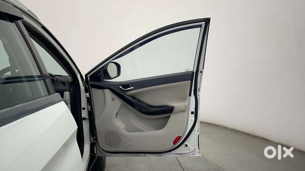Tata Nexon 1.5 Revotorq Xza Plus S Amt, 2022, Petrol