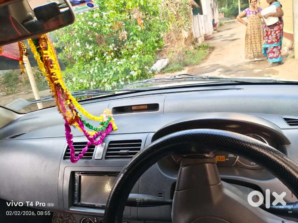 Well Maintained Good Condition Swift Diesel Car