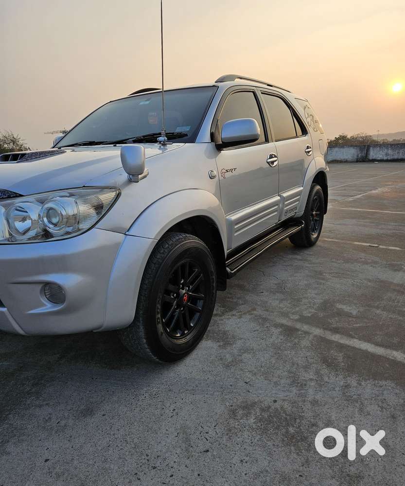 Toyota Fortuner 4x4 Manual Limited Edition, 2010, Diesel