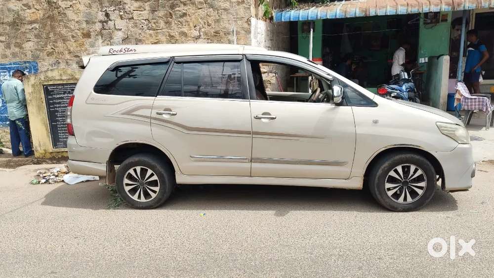 Toyota Innova Hycross 2008 Diesel 230000 Km Driven