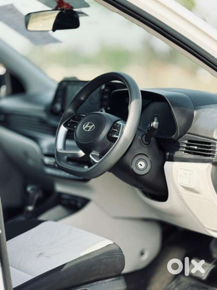 Hyundai I20 Sportz 1.4 At Vtvt, 2023, Petrol