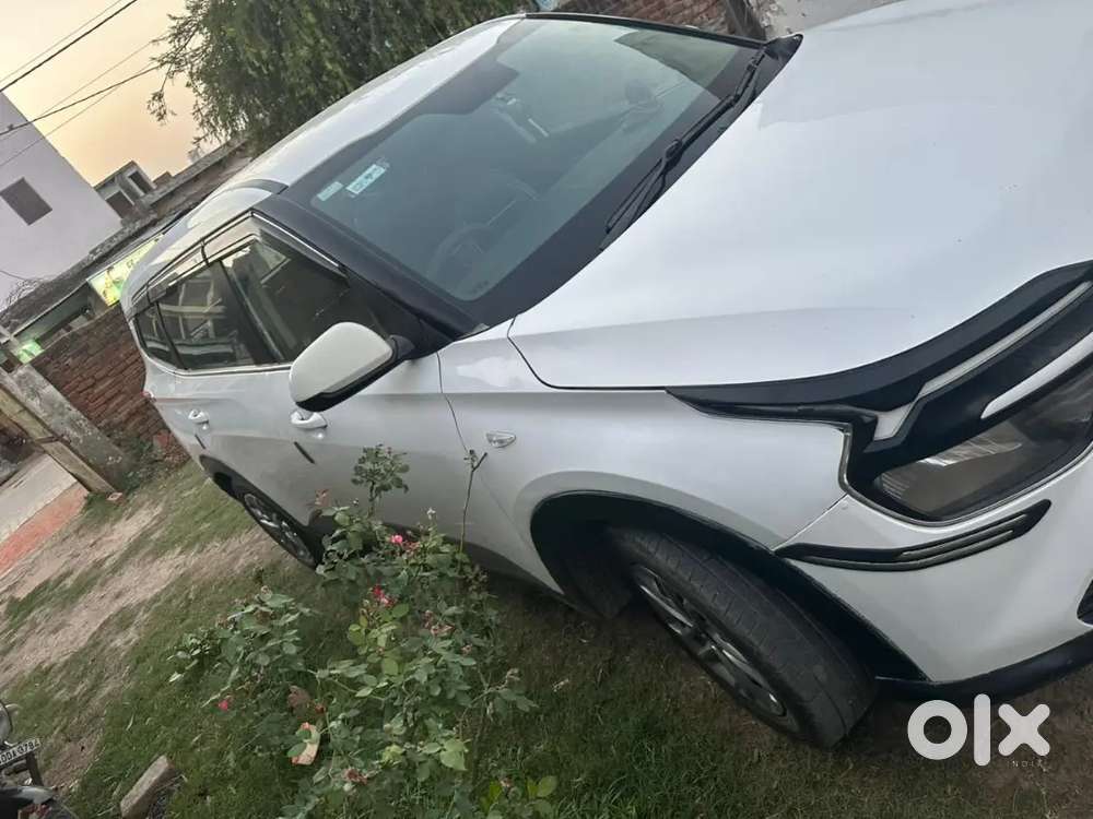 Kia Carens 2023 Diesel Well Maintained