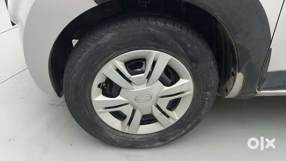 Datsun Redigo T Option, 2017, Petrol