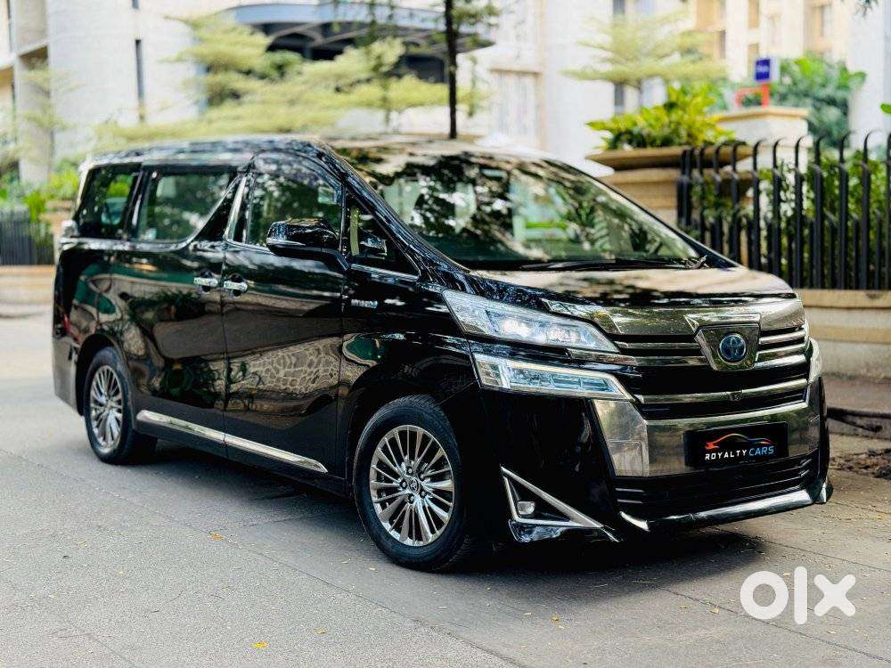 Toyota Vellfire 2.5 Executive Lounge, 2022, Petrol