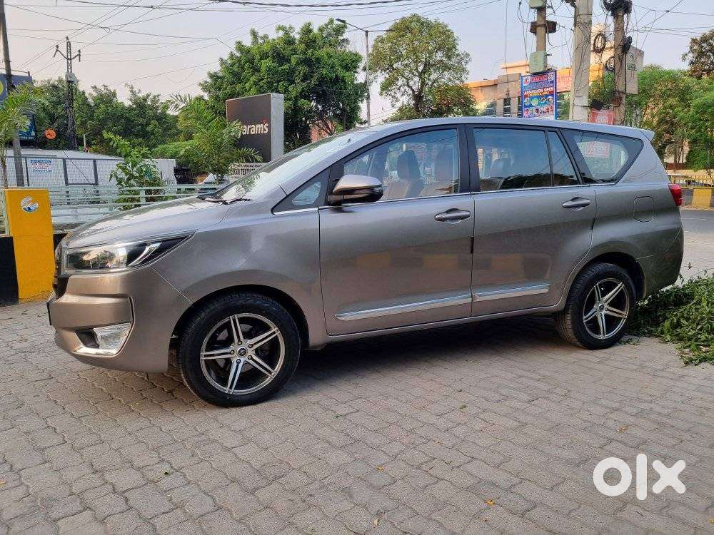 Toyota Innova Crysta 2.4 G Mt 7 Str, 2019, Diesel