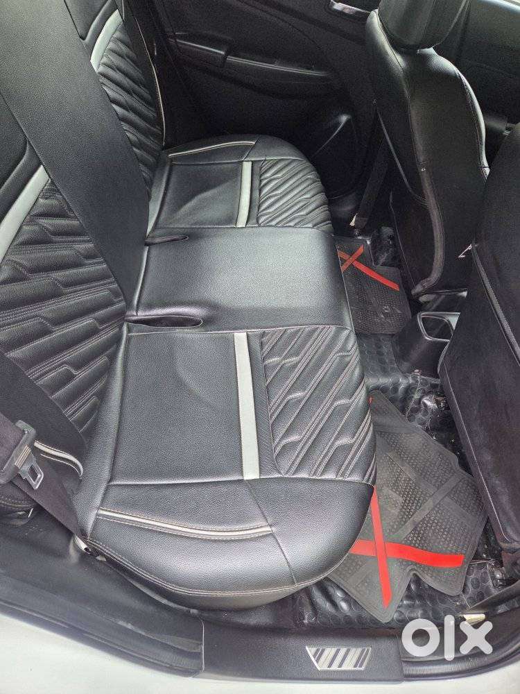 Maruti Suzuki Swift Vxi + Manual, 2022, Petrol