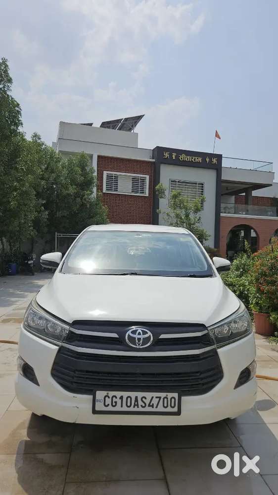 Toyota Innova Crysta 2.4 Gi