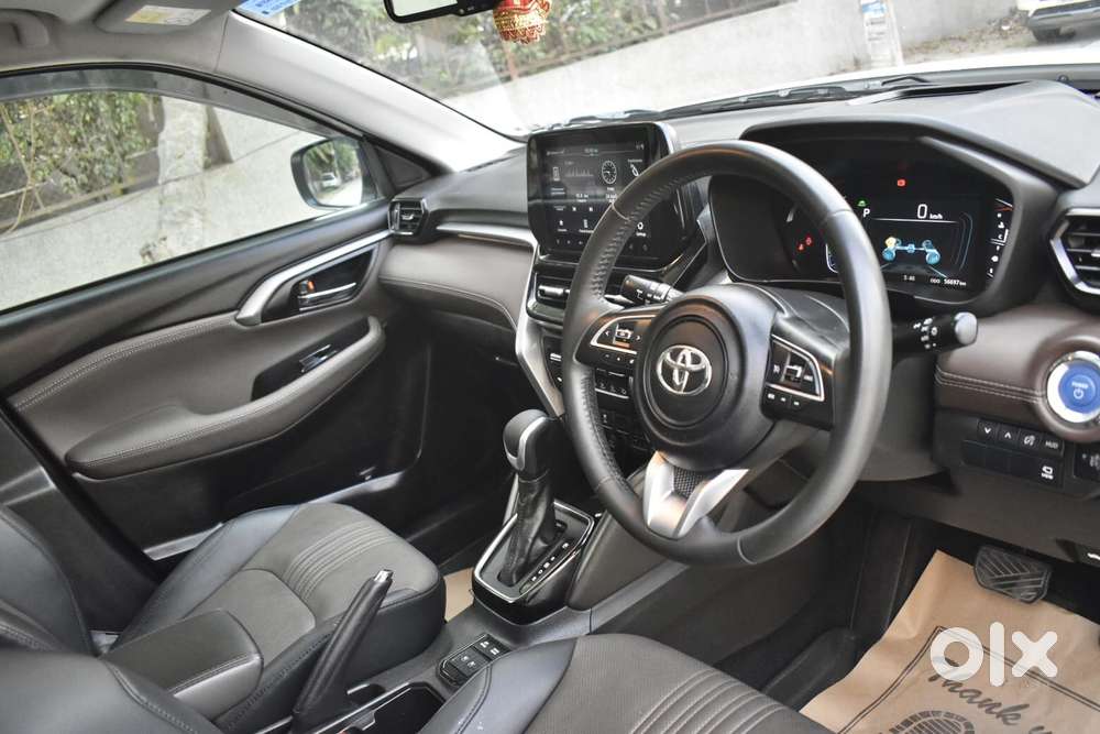 Toyota Urban Cruiser Hyryder 1.5 V Hybrid, 2023, Petrol