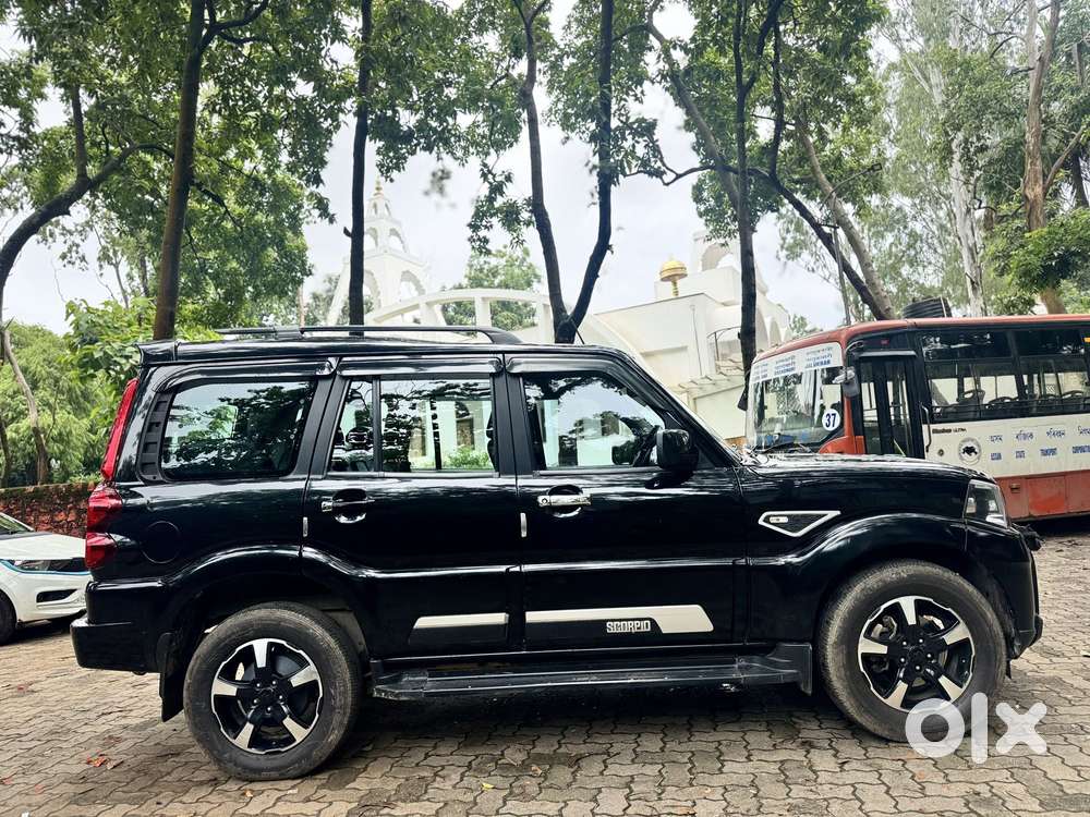 Mahindra Scorpio Classic 2.2 S 11 Mt 7 Str, 2023, Diesel