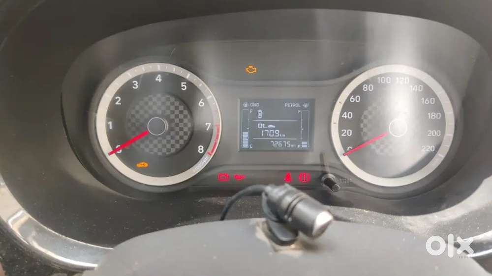 Hyundai Aura 1.2 S 2023 Petrol+cng Manual Milege 31kms /liter