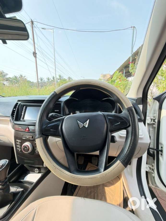 Mahindra Xuv300 W4, 2023, Petrol