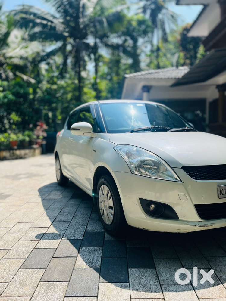 Maruti Suzuki Swift Petrol 2013