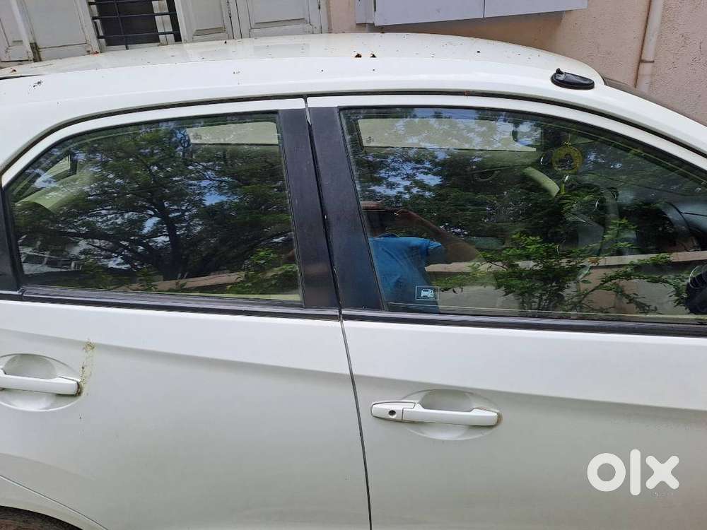 Single Handed Very Less Driven Car For Sale