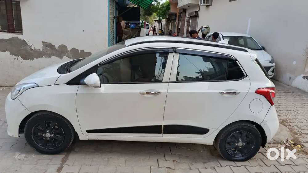 Hyundai Grand I10 Sportz 2018 Km Driven