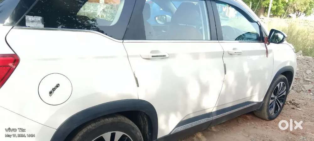 Mg Hector Plus 2022 Diesel 61000 Km Driven