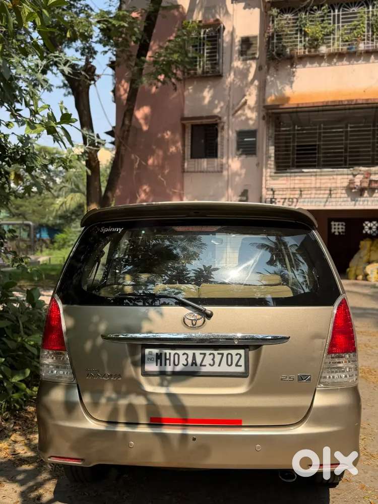 Toyota Innova Vx 7 2011