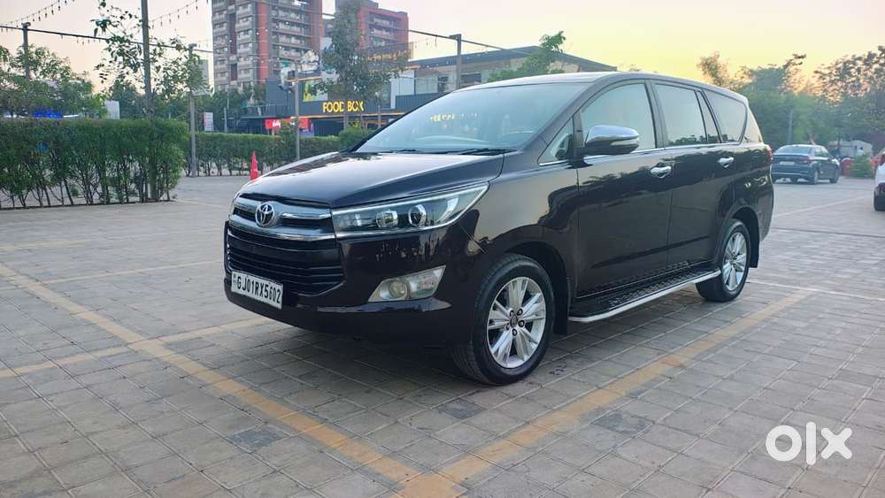 Toyota Innova Crysta 2.8z Automatic, 2017, Diesel