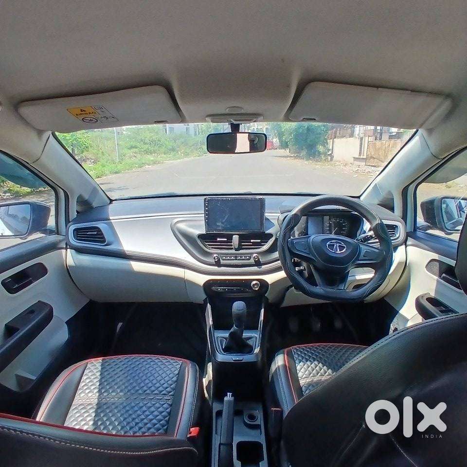 Tata Altroz, 2022, Petrol