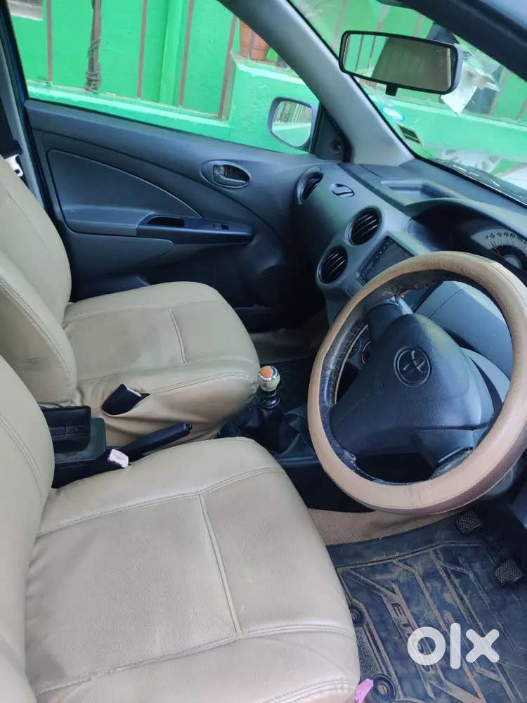Toyota Etios Liva 2012