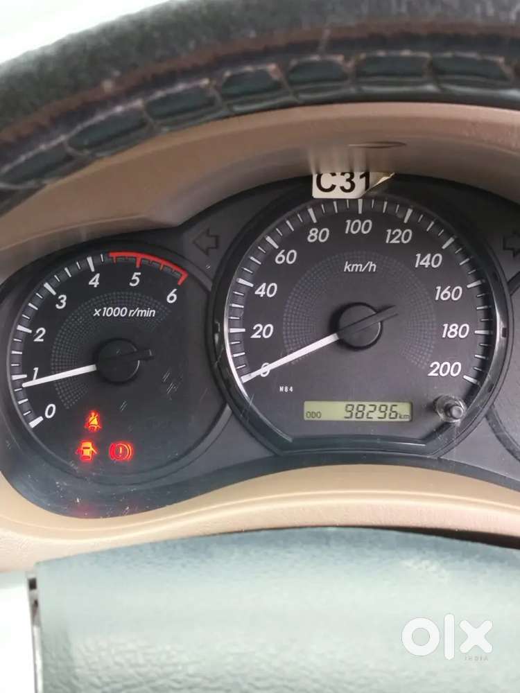 Toyota Innova 2015 Diesel 98500 Km Driven,original Kerala