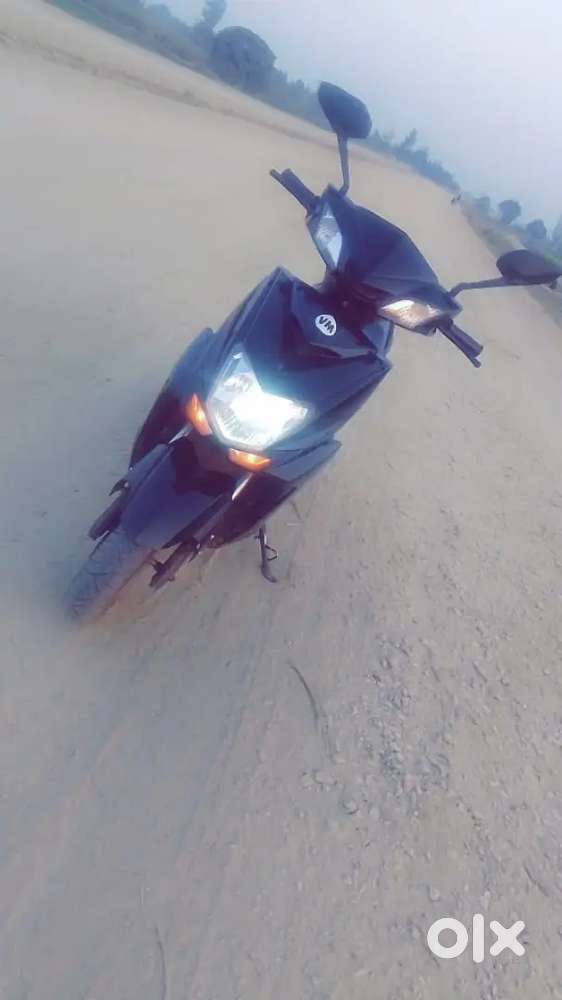 Full Black Beauty for Sale! Ek dum naye jaisi condition paisa kam hoga
