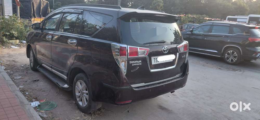 Toyota Innova Crysta 2.4 G Mt 8s, 2016, Diesel