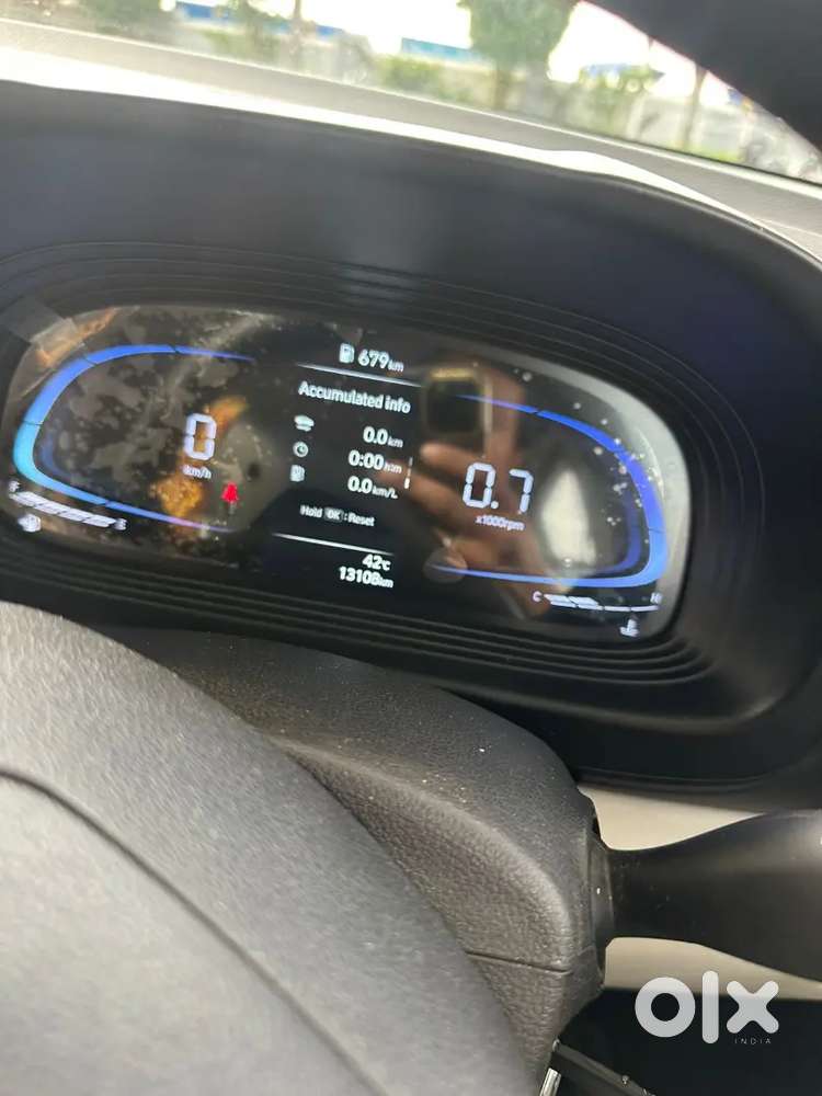 Venue G9 12000 Km With Service Record