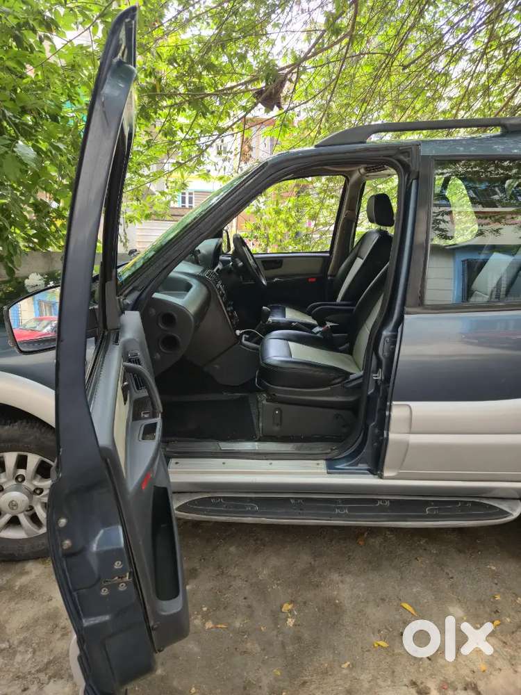 Tata Safari 2012