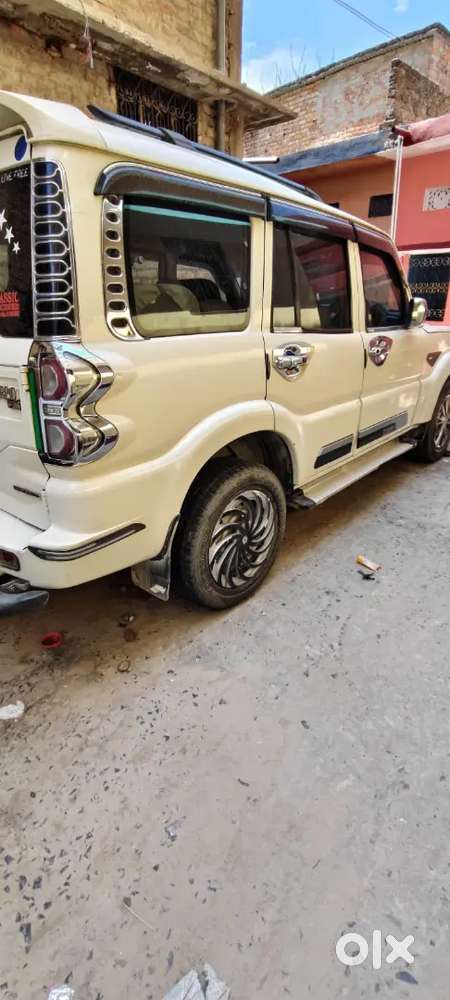 Mahindra Scorpio 1.99 S4 2017
