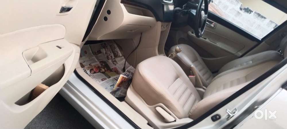 Maruti Suzuki Swift Dzire 1.2 Vxi Bsiv, 2013, Petrol