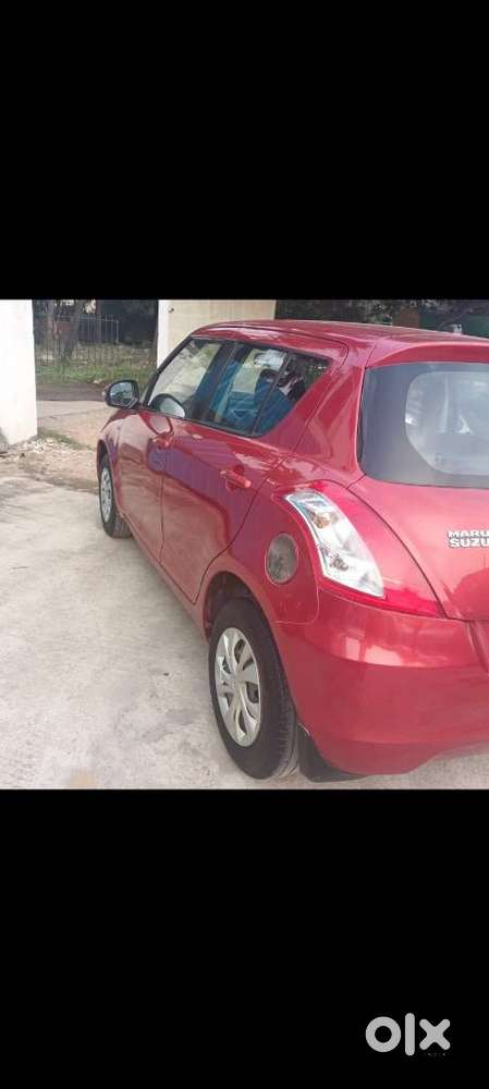 Maruti Suzuki Swift Vxi + Manual, 2012, Petrol