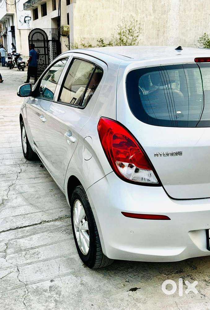 Hyundai I20 2010-2012 1.2 Sportz Option, 2012, Cng & Hybrids