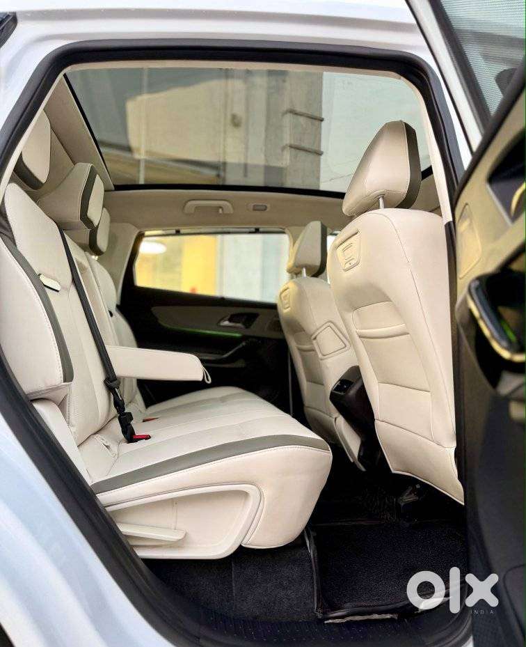 Mahindra Xev 9e Pack Three (top Model), 2025, Electric