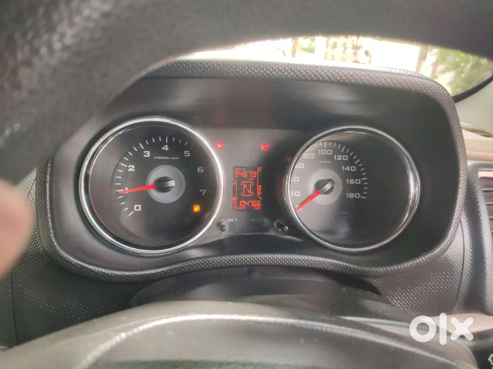 Mahindra Tuv 300 T8, 2015, Diesel