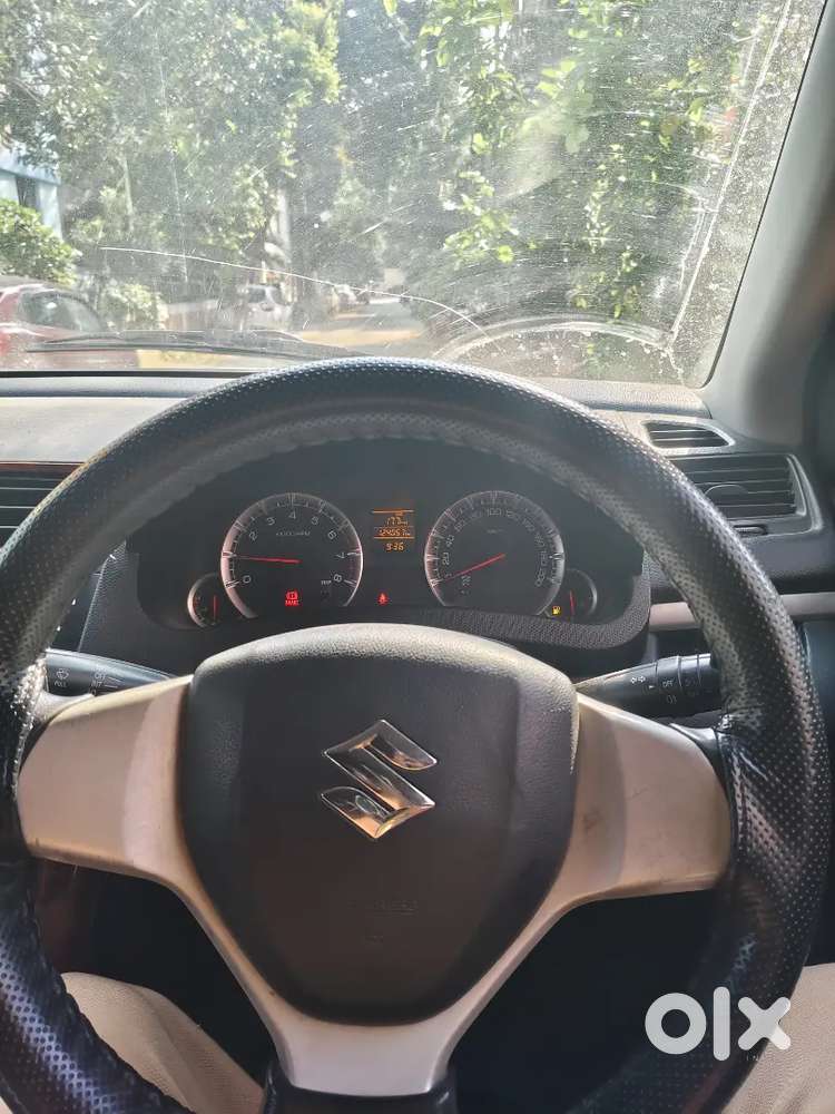 Maruti Suzuki Swift Vxi Petrol 2017