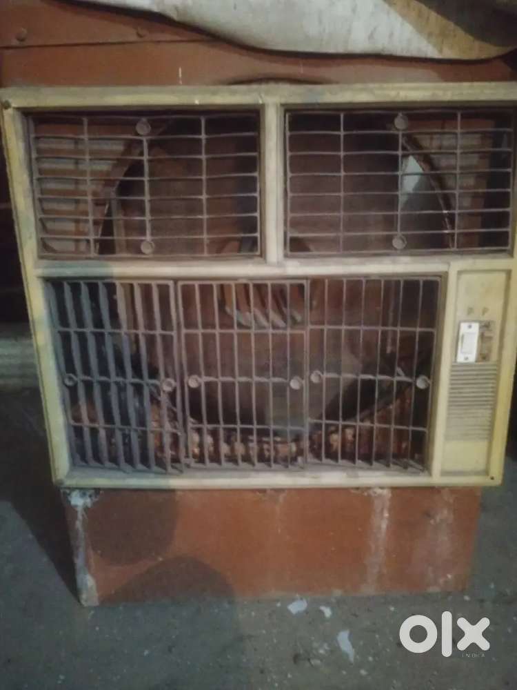 Iron & plastic Cooler