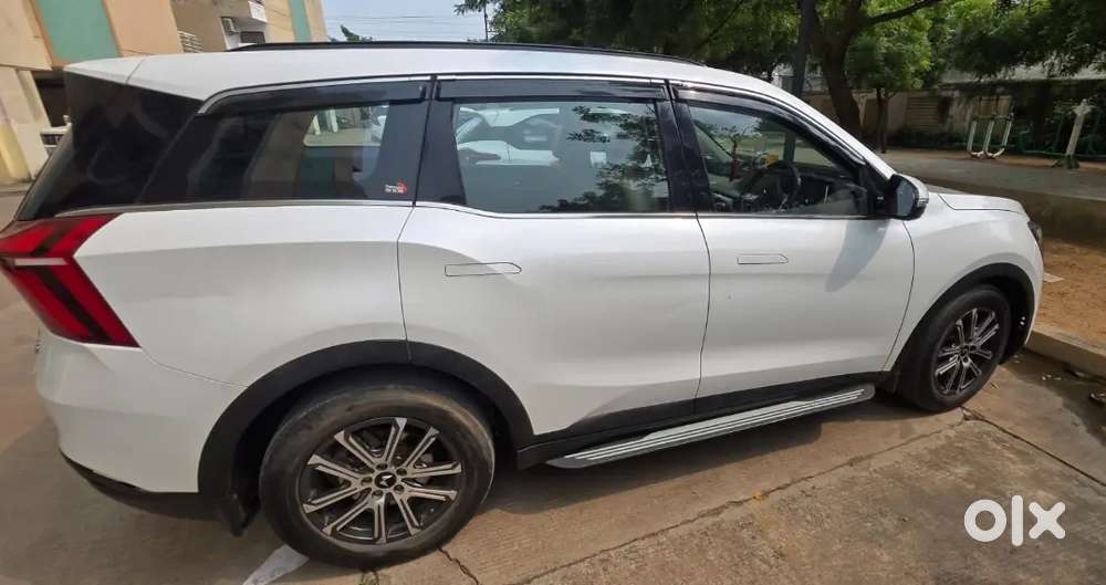 Mahindra Xuv700 Ax 7  Diesel 2025 Variant