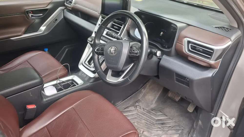 Toyota Innova Hycross Hybrid 2022 With Record