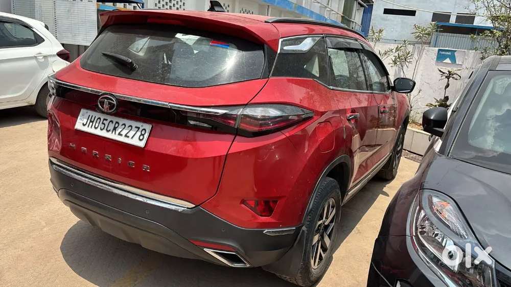 Harieer Red Colour Sunroof