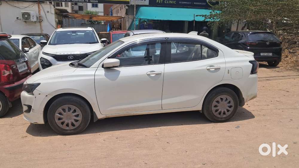 Maruti Suzuki Dzire 1.2 Vxi Cng, 2025, Cng & Hybrids