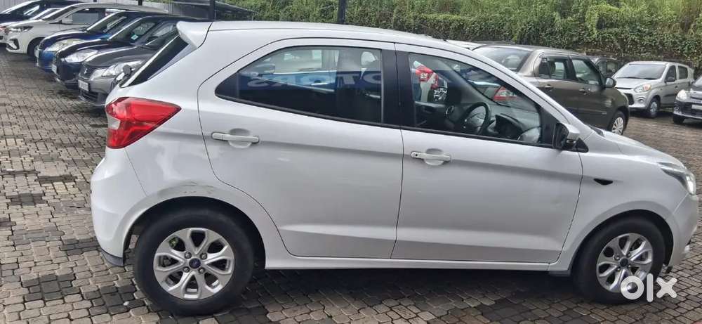 Ford Figo 2017 Petrol Well Maintained, With Company Service Record