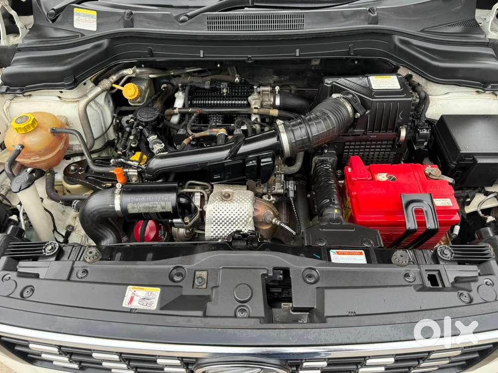 Mahindra Xuv300 W8, 2022, Petrol