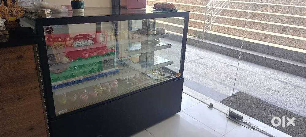 Bakery samaan( Gas oven, Mixer, deep frize, cake tools , cutters etc)