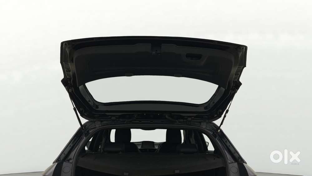 Tata Altroz 1.2 Xza Plus Dark Edition Dct, 2023, Diesel