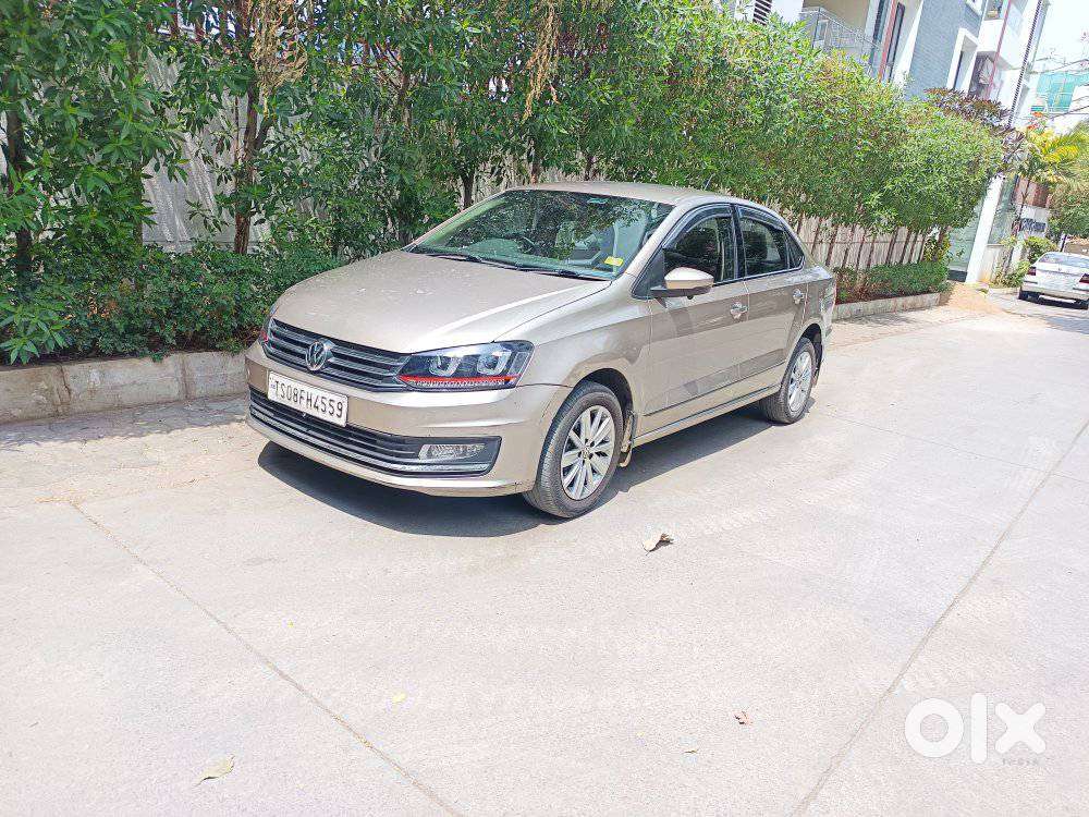 Volkswagen Vento Celeste 1.6 Highline, 2016, Petrol