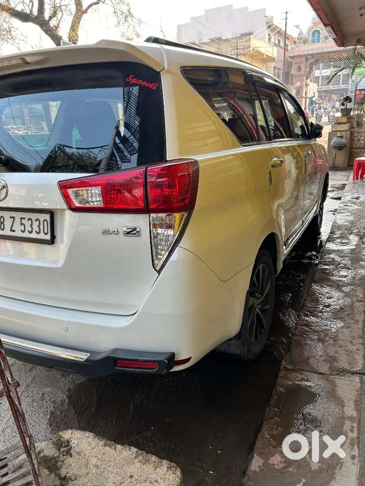 Toyota Innova Crysta 2018 Diesel Well Maintained