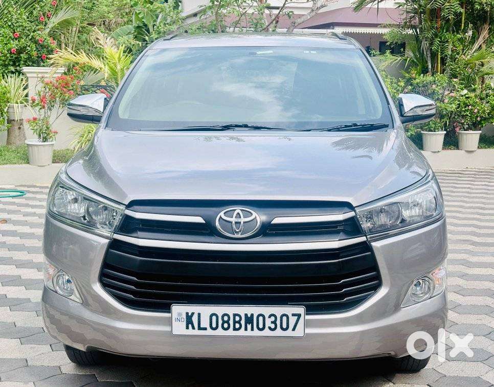 Toyota Innova Crysta 2.8 Gx At, 2017, Diesel