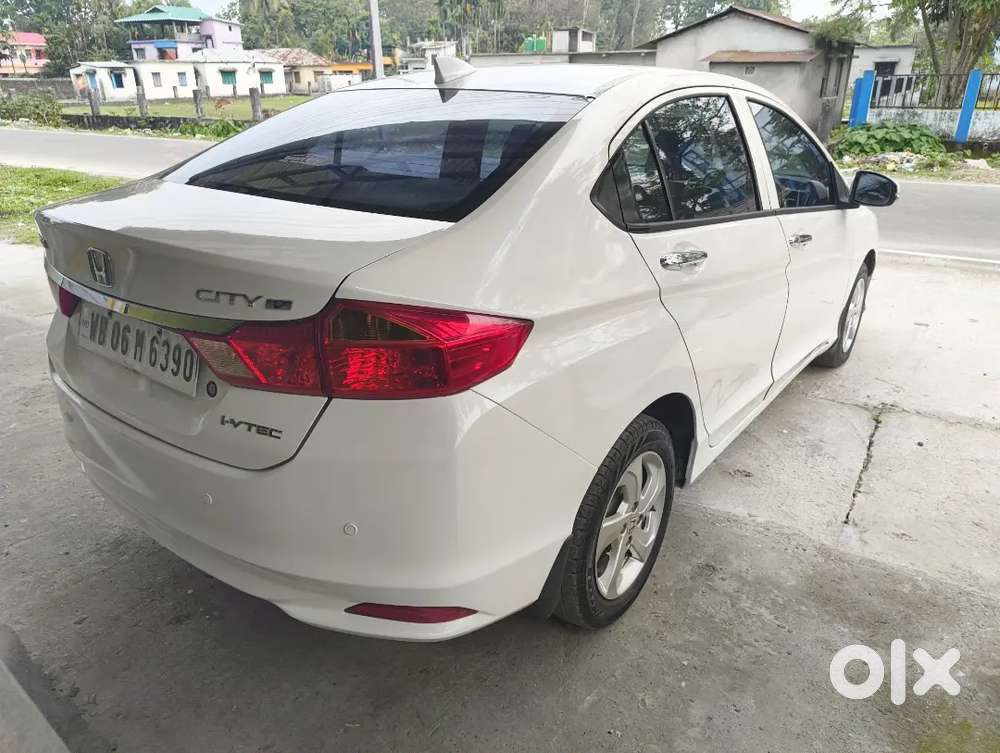 Honda City 1.5 V-mt I-vtec 2016 Tax Paid Upto 2031 For Sale.