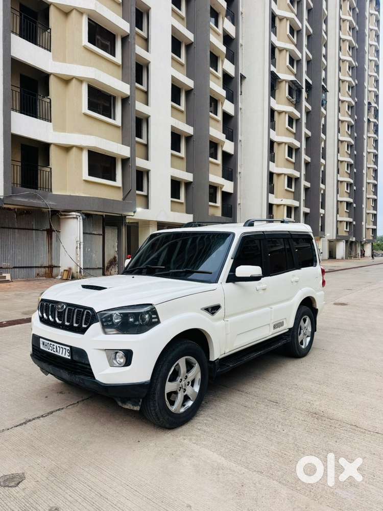 Mahindra Scorpio S11
